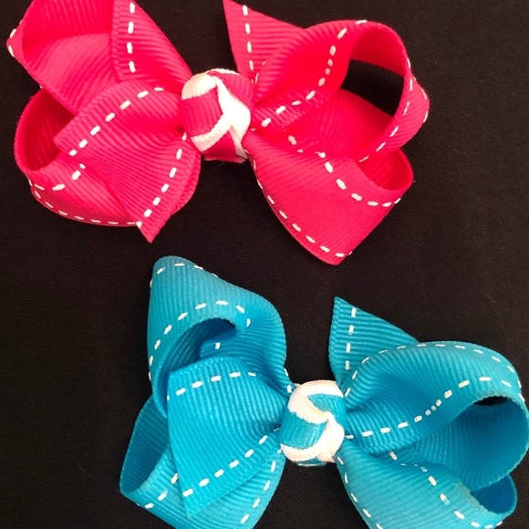 Cotton Tails "Set of Hair bow clips in Stitch Ribbon Pink and Blue" - Picture 1 of 2